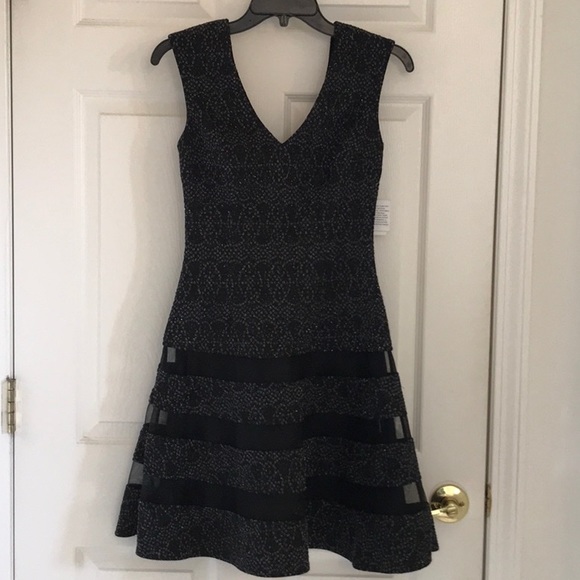 AIDAN MATTOX STRETCH KNIT FIT FLAIRE V NECK DRESS - Picture 4 of 8